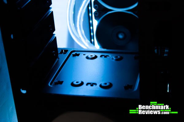 Phanteks-Enthoo-Mini-XL-Optional-Drive-Mount