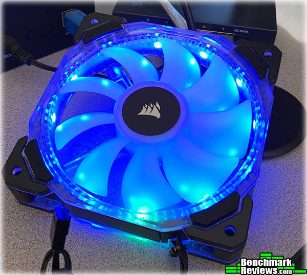 dilemma Udelade Månens overflade Corsair HD120 RGB LED PWM Fan Three Pack with Controller Kit Review